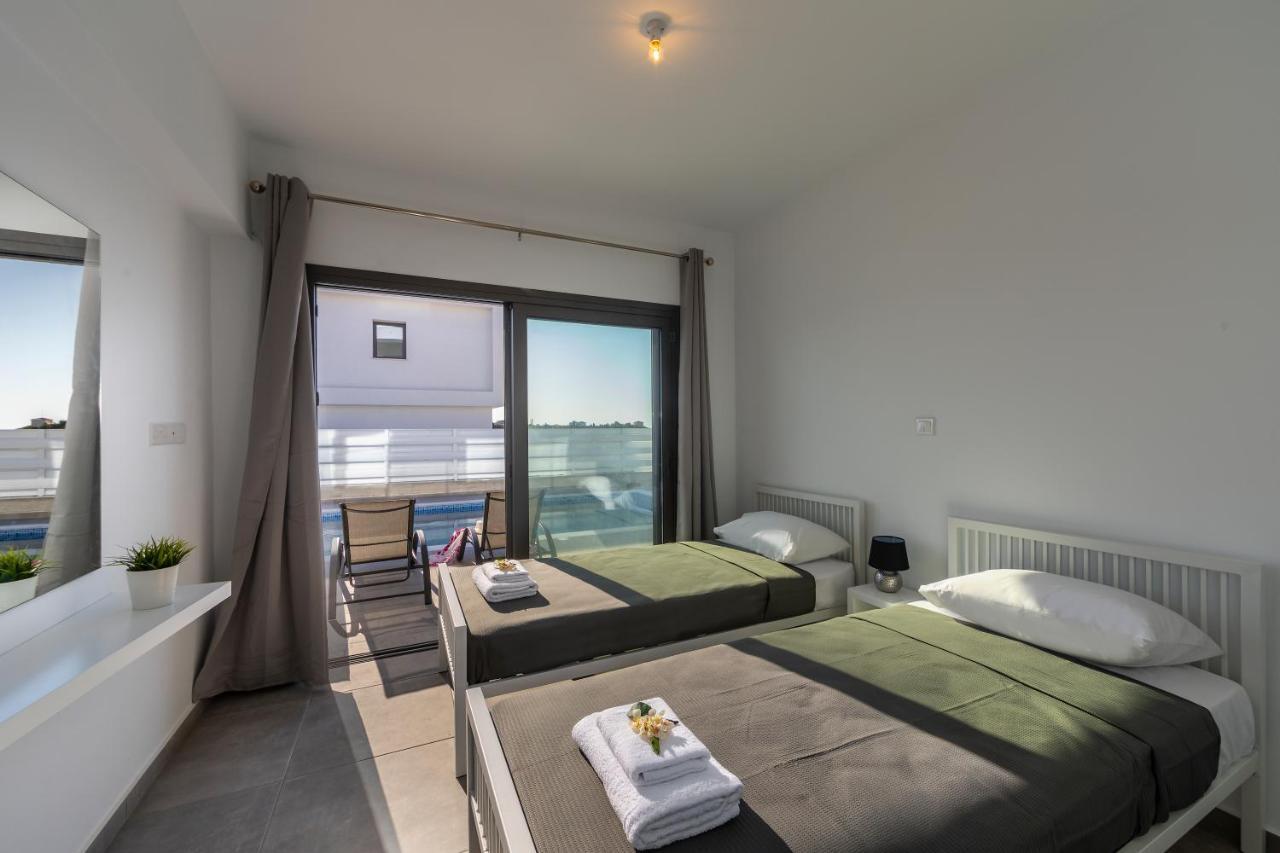 Villa Andre, Walking Distance To Coral Bay Peyia Dış mekan fotoğraf